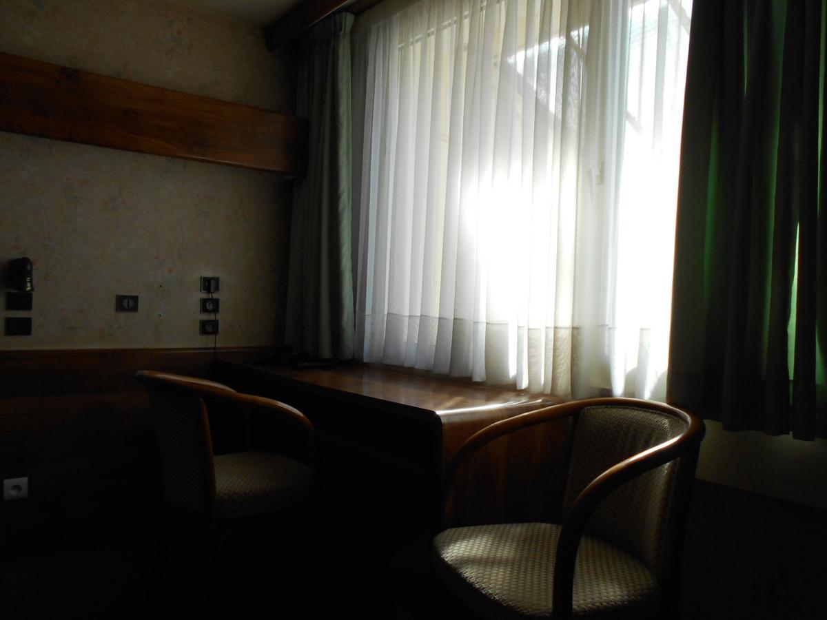 Hotel Du Jura Audincourt Zewnętrze zdjęcie